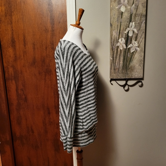 Soft Surroundings Top Small Gray Striped Layered - Picture 2 of 4